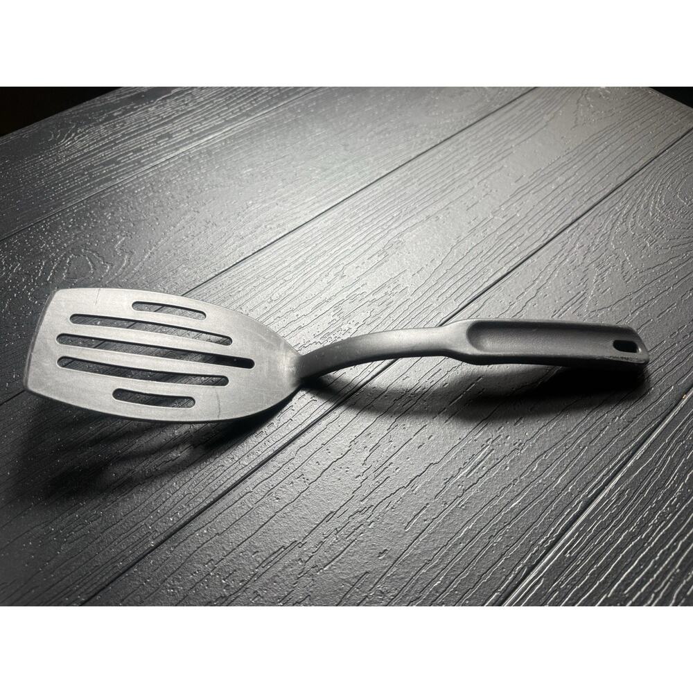 Pampered Chef Black Slotted Nylon Turner Spatula